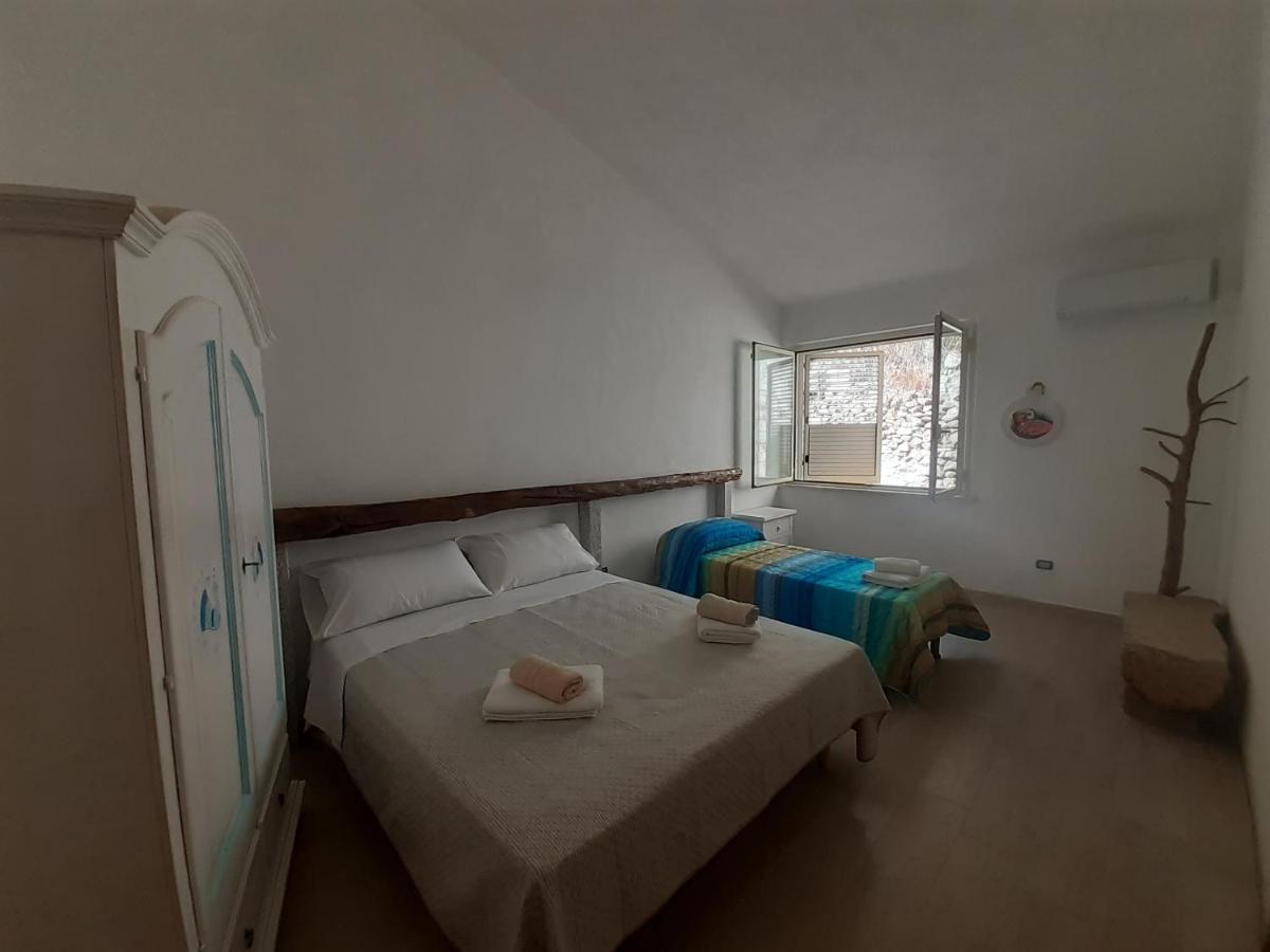 Bed And Breakfast Murales Orgosolo Eksteriør billede
